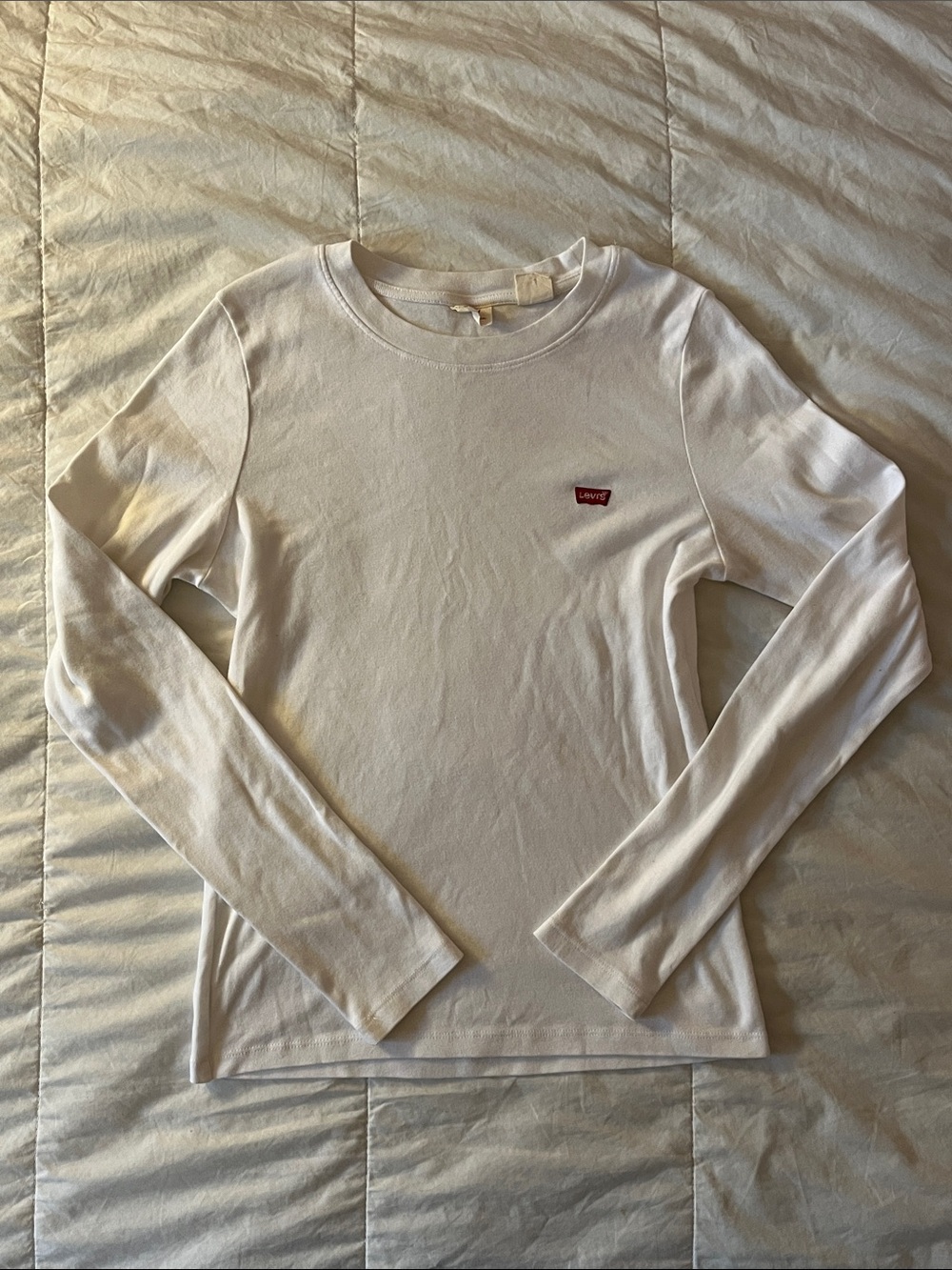 Levi's Women's White Long-Sleeve Crewneck Tee